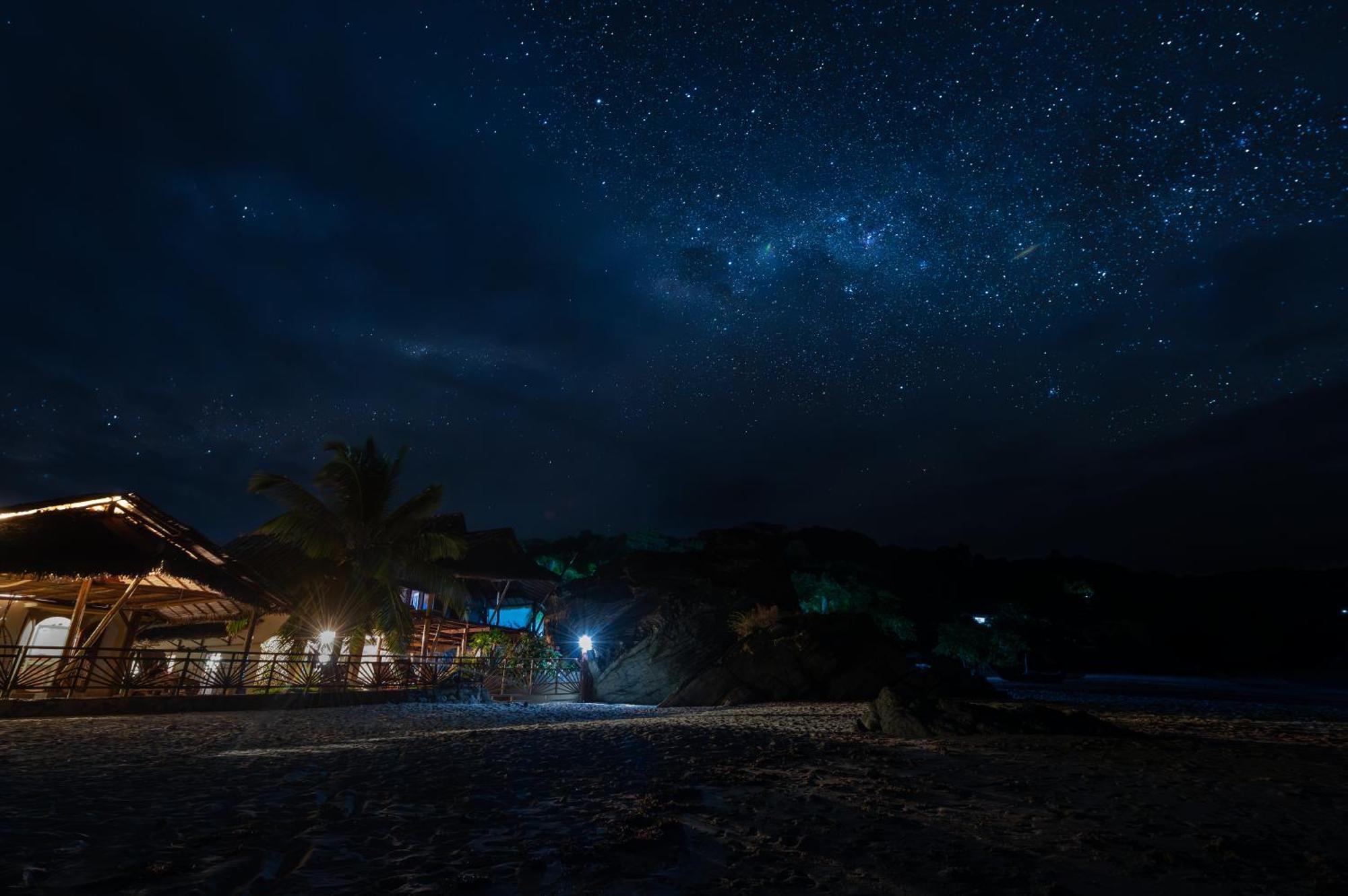 Shambala Madagascar: Beachfront Lodge And Adventures Ambolobozo Dış mekan fotoğraf