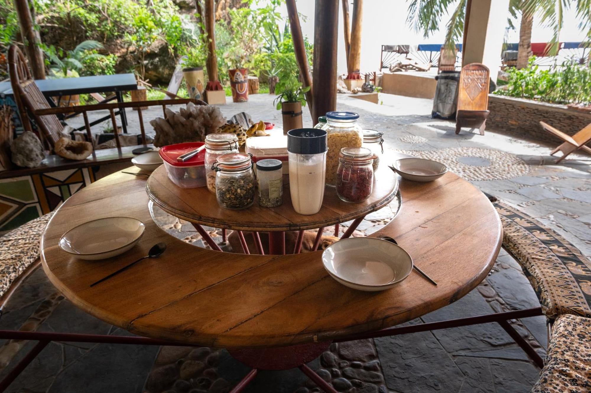 Shambala Madagascar: Beachfront Lodge And Adventures Ambolobozo Dış mekan fotoğraf
