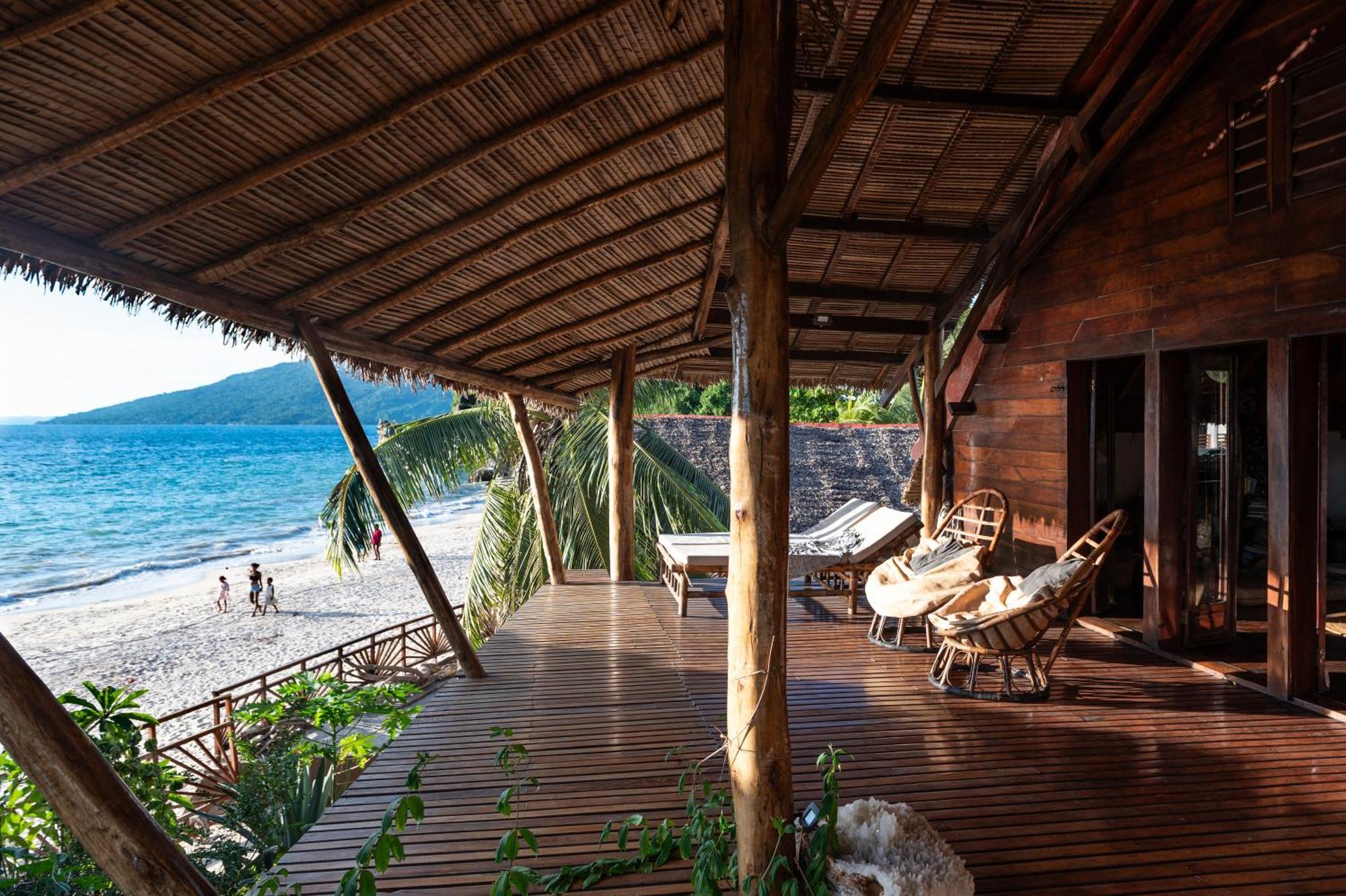 Shambala Madagascar: Beachfront Lodge And Adventures Ambolobozo Dış mekan fotoğraf